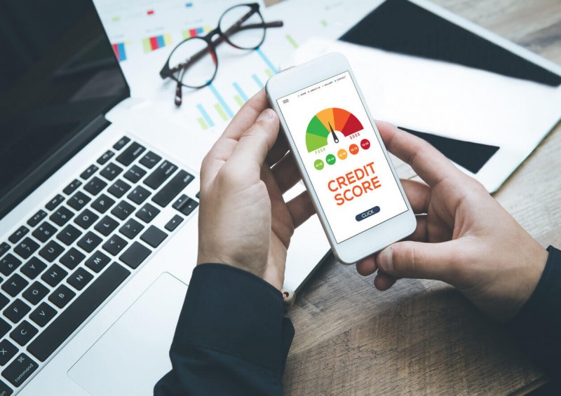 Credit score app showing on person s phone