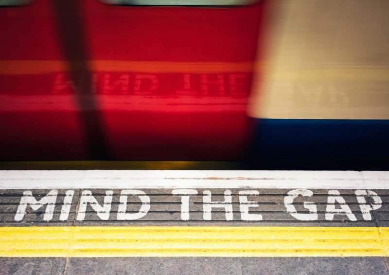 mind the gap sign